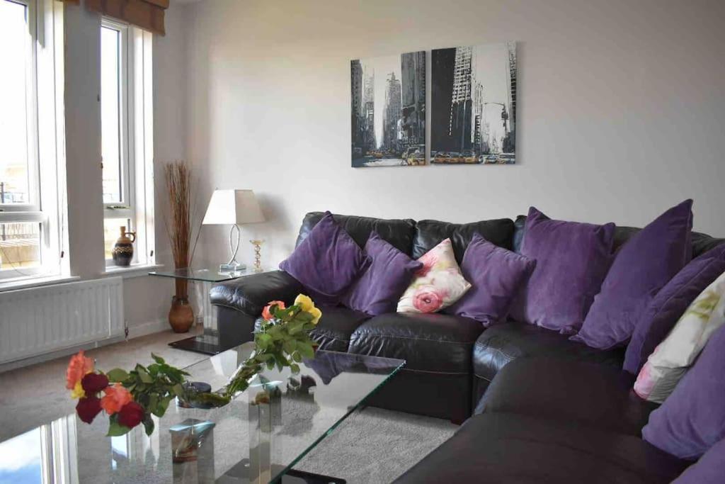 Immaculate Cosy Flat Next To Holyrood Park! Lägenhet Edinburg Exteriör bild