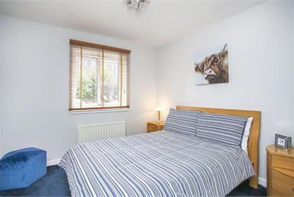 Immaculate Cosy Flat Next To Holyrood Park! Lägenhet Edinburg Exteriör bild